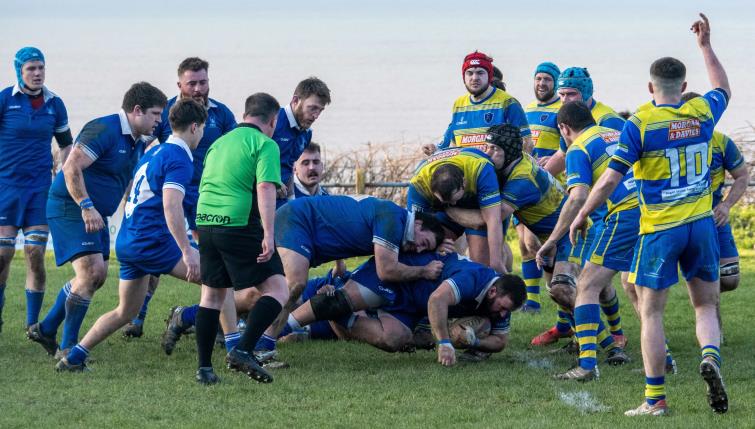 Jamie Zambas leads a Blues drive. Picture William John